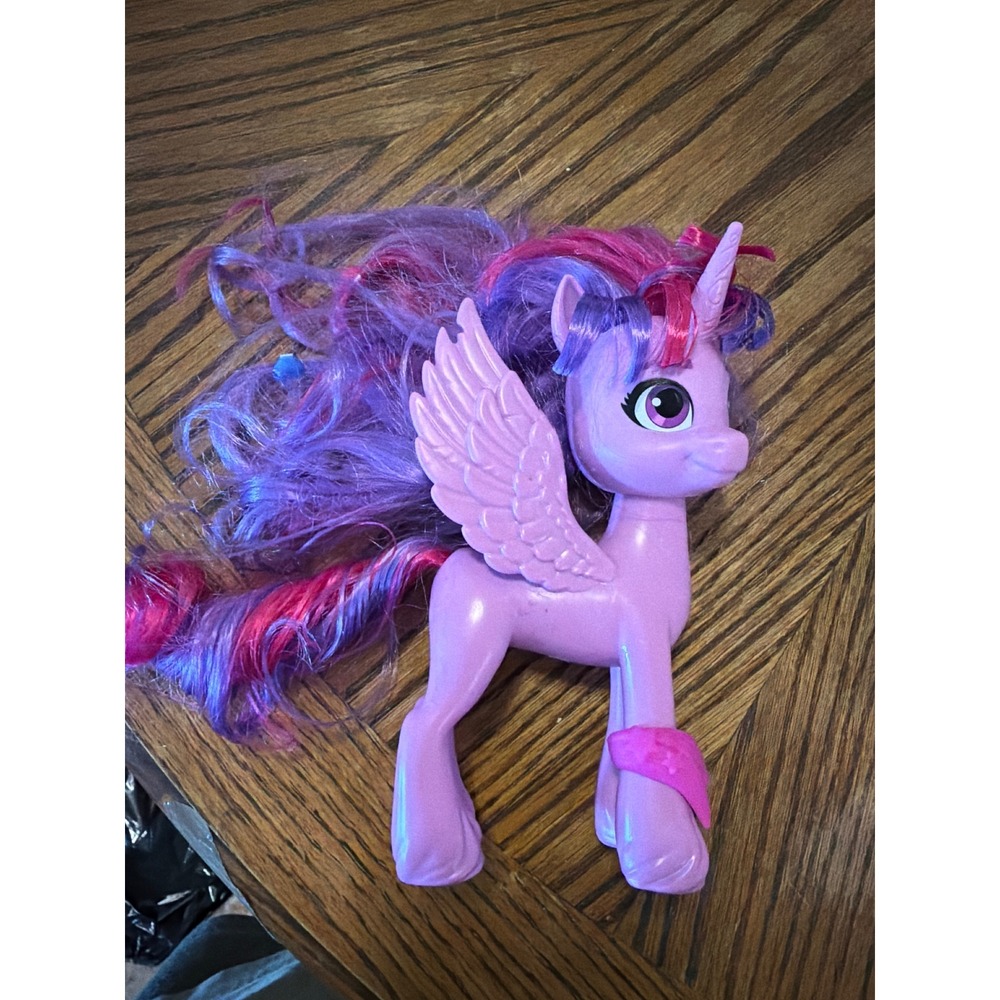 Hasbro My Little Pony Princess Pipp Petals G5 Purple Wings Figure F3331 2021